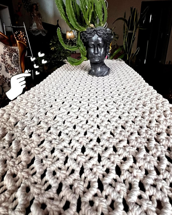 رومیزی مکرووه